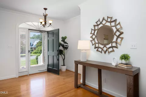 Entry Way - 1000 E Oak Dr, Durham, NC 27705 photo 2 of 3