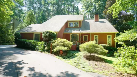 818 Lake Forest Dr, Raleigh, NC 27615