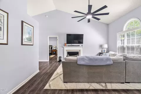 Entry Way - 6201 Lilly Stream Ct, Willow Spring, NC 27592 photo 2 of 5
