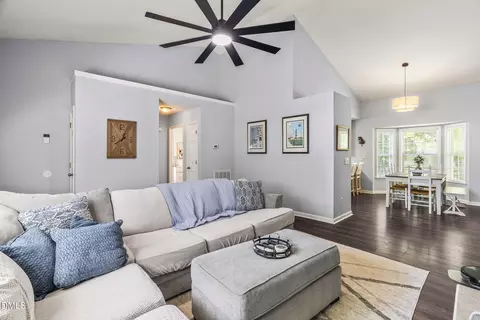 Entry Way - 6201 Lilly Stream Ct, Willow Spring, NC 27592 photo 4 of 5
