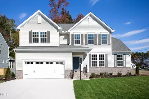 326 Oak Meadow Ln, Angier, NC 27501