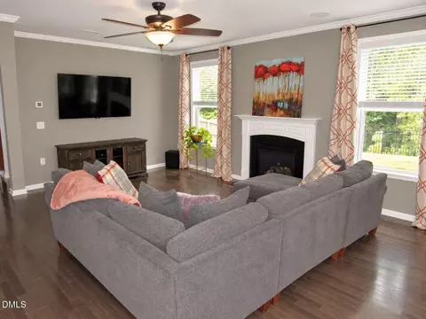 Living - 124 Putters Ct, Durham, NC 27703 photo 2 of 3