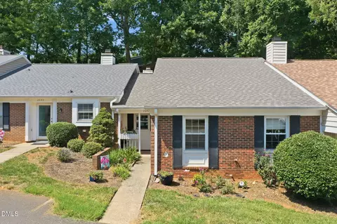 2642 Cottage Pl, Greensboro, NC 27455
