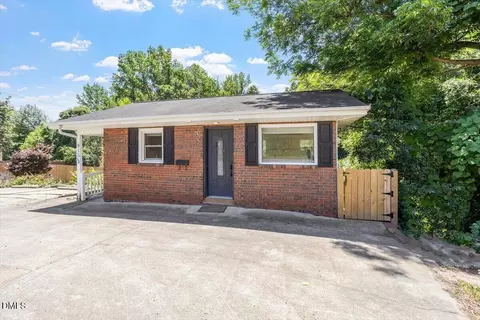 815 W 3rd St, Siler City, NC 27344