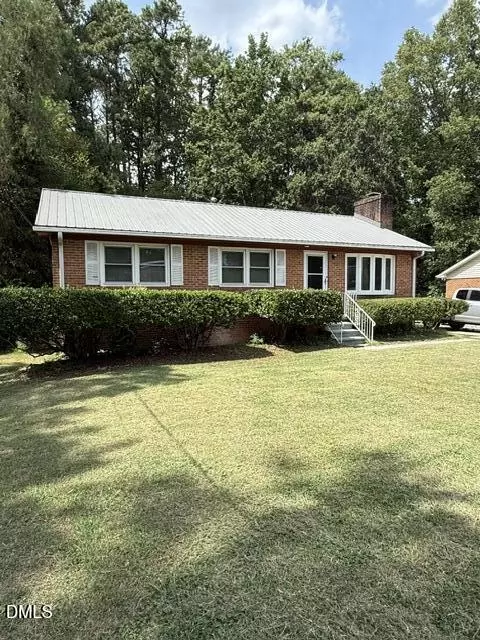 824 Cooper Rd, Raleigh, NC 27610