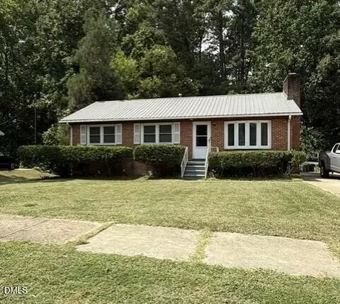 824 Cooper Rd, Raleigh, NC 27610