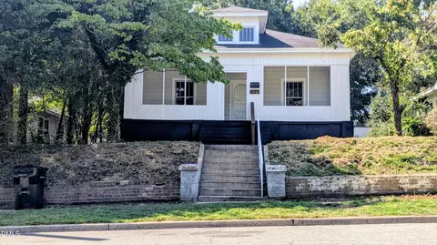621 Harris St, Burlington, NC 27217