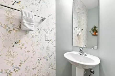 Bath - 442 Carthage Ct, Durham, NC 27703 photo 3 of 3