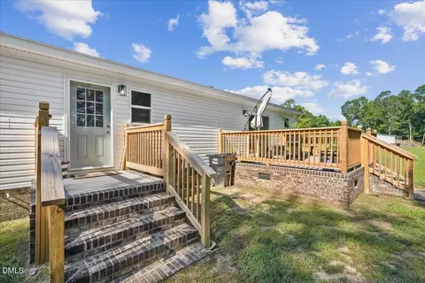 Exterior - 72 Crocker Rd, Smithfield, NC 27577 photo 5 of 7