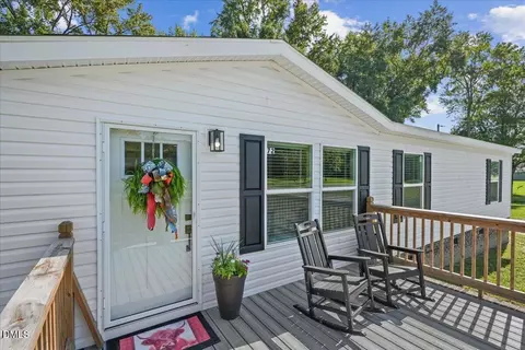 Exterior - 72 Crocker Rd, Smithfield, NC 27577 photo 2 of 7