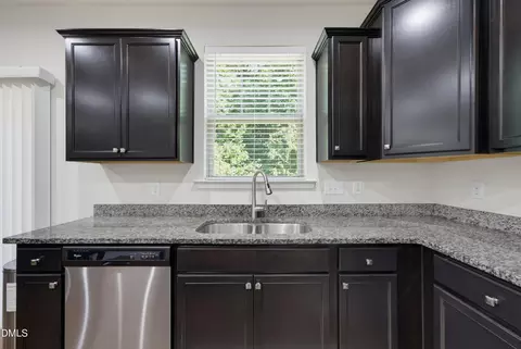 Kitchen - 210 Davelyn Ct, Garner, NC 27529 photo 4 of 6