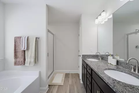 Bath - 210 Davelyn Ct, Garner, NC 27529 photo 2 of 4