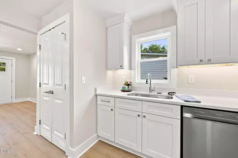 Kitchen - 522 Buffalo Rd, Smithfield, NC 27577 photo 6 of 6