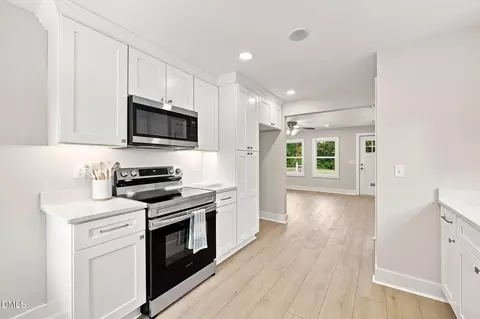 Kitchen - 522 Buffalo Rd, Smithfield, NC 27577 photo 5 of 6