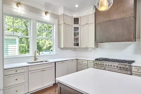 Kitchen - 1106 9th St, Durham, NC 27705 photo 16 of 21