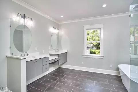 Bath - 1106 9th St, Durham, NC 27705 photo 19 of 23