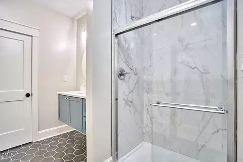 Bath - 1106 9th St, Durham, NC 27705 photo 3 of 23