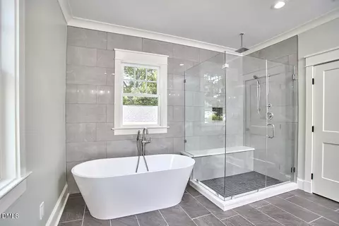 Bath - 1106 9th St, Durham, NC 27705 photo 21 of 23