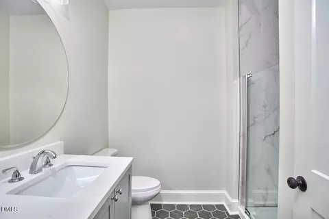 Bath - 1106 9th St, Durham, NC 27705 photo 7 of 23