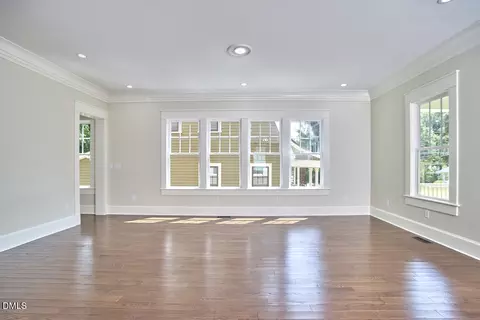 Living - 1106 9th St, Durham, NC 27705 photo 6 of 10