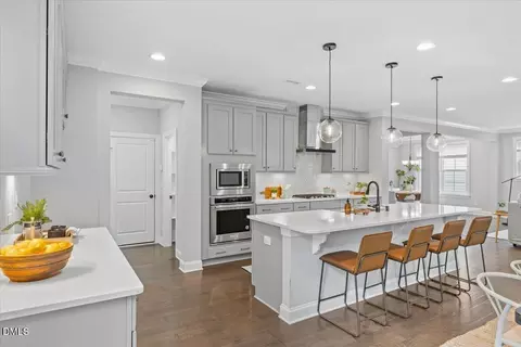 Kitchen - 332 White Iris Lp, Cary, NC 27519 photo 7 of 11