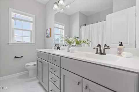 Bath - 332 White Iris Lp, Cary, NC 27519 photo 2 of 11