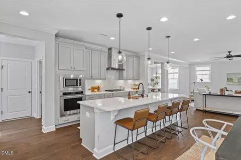 Kitchen - 332 White Iris Lp, Cary, NC 27519 photo 4 of 11