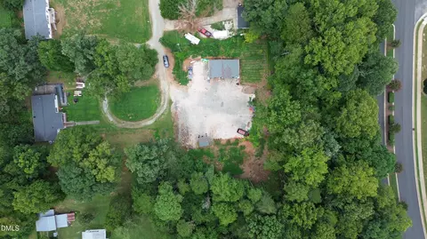 311 Greentree Dr, Hillsborough, NC 27278