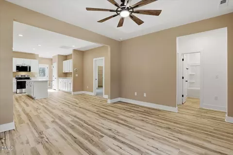 Living - 1261 Whitley Rd, Middlesex, NC 27557 photo 2 of 4