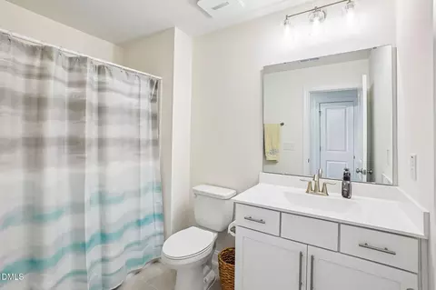 Bath - 1022 Hillside Falls Dr, Wake Forest, NC 27587 photo 4 of 4
