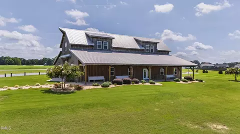 Exterior - 2725 Benson Hardee Rd, Benson, NC 27504 photo 5 of 9