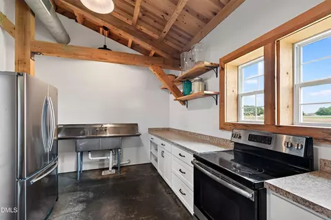 Kitchen - 2725 Benson Hardee Rd, Benson, NC 27504 photo 2 of 4