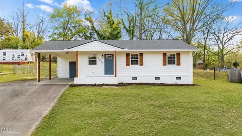 6037 Dahlgren Ave, Fayetteville, NC 28314
