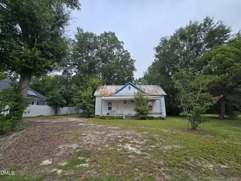 308 W W Horton St, Zebulon, NC 27597