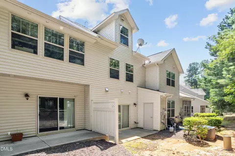 Exterior - 76 Pocono Dr, Durham, NC 27705 photo 5 of 8