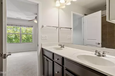 Bath - 76 Pocono Dr, Durham, NC 27705 photo 2 of 4