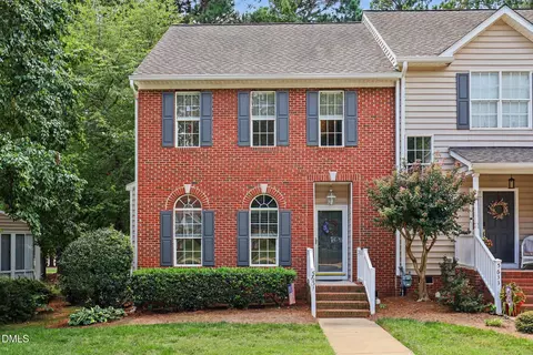 5631 Slide Rock Ln, Raleigh, NC 27613