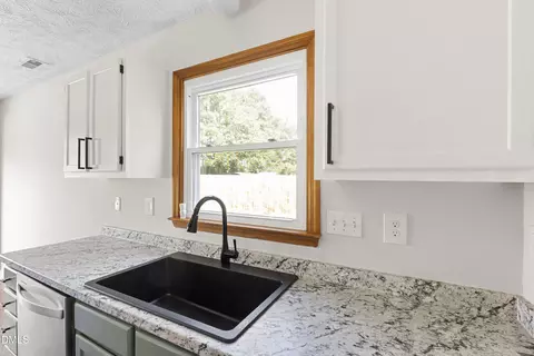 Kitchen - 174 Eulon Loop, Raeford, NC 28376 photo 4 of 4