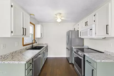 Kitchen - 174 Eulon Loop, Raeford, NC 28376 photo 1 of 4