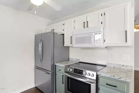 Kitchen - 174 Eulon Loop, Raeford, NC 28376 photo 2 of 4