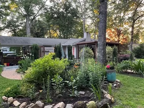 Exterior - 3729 Cambridge Rd, Durham, NC 27705 photo 18 of 24
