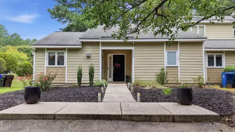 4221 Pin Oak Dr, Durham, NC 27707