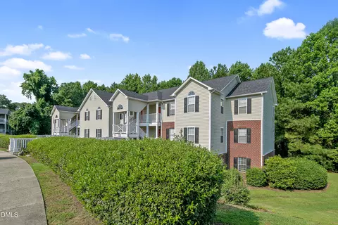 352 Bubble Creek Ct #2, Fayetteville, NC 28311