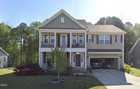 8109 Fieldcrest Ln, Fuquay Varina, NC 27526