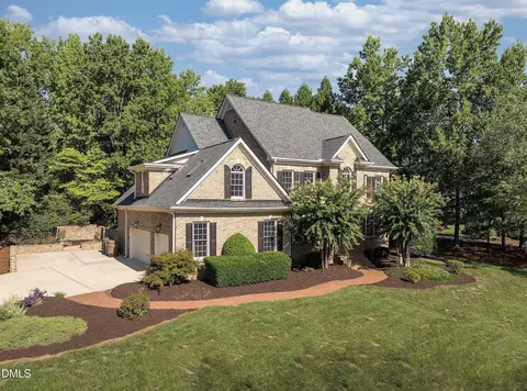 101 Glade Park Rd, Cary, NC 27518