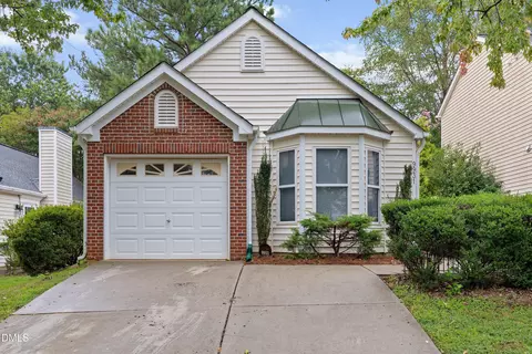 9931 Treymore Dr, Raleigh, NC 27617