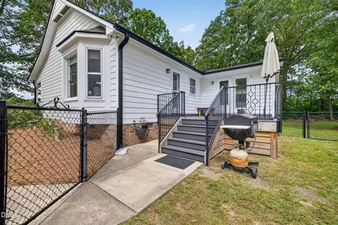 Exterior - 2001 Southfort Dr, Garner, NC 27529 photo 10 of 15