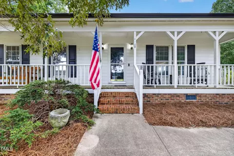 Exterior - 2001 Southfort Dr, Garner, NC 27529 photo 4 of 15