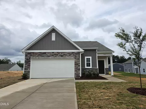 1410 Centerview Dr, Nashville, NC 27856