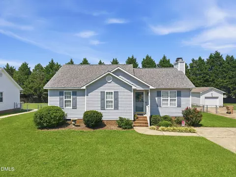 607 Garrison Ave, Clayton, NC 27520